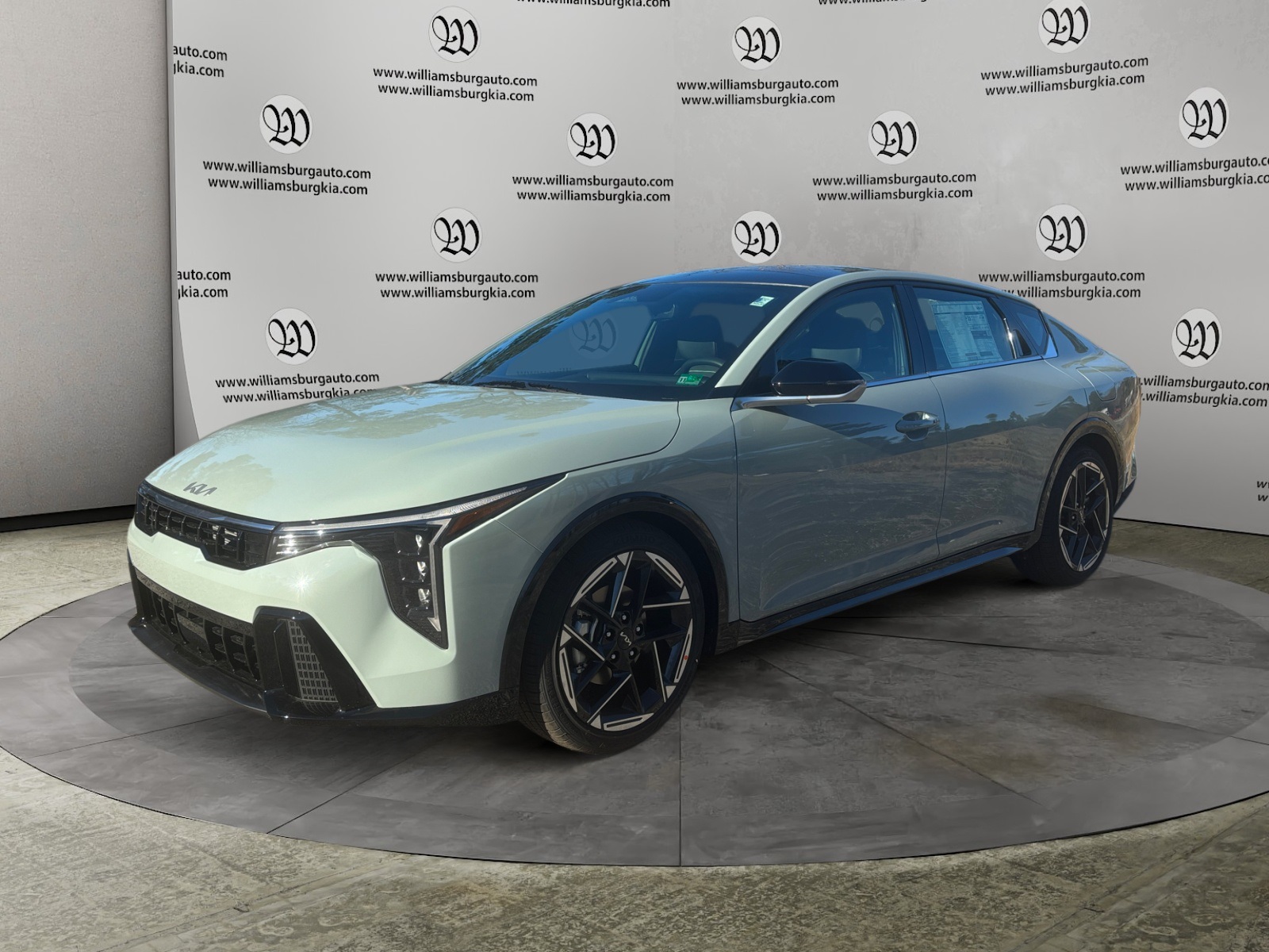 2025 Kia K4 GT-Line's photo