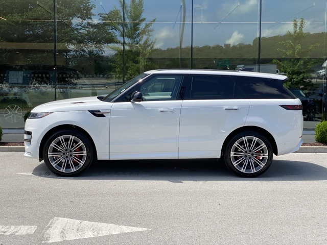 2025 Land Rover Range Rover Sport SE photo 2