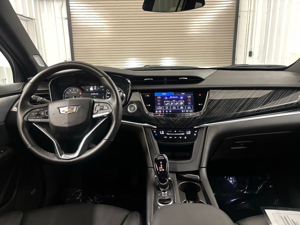 2025 Cadillac XT6 Premium Luxury photo 30