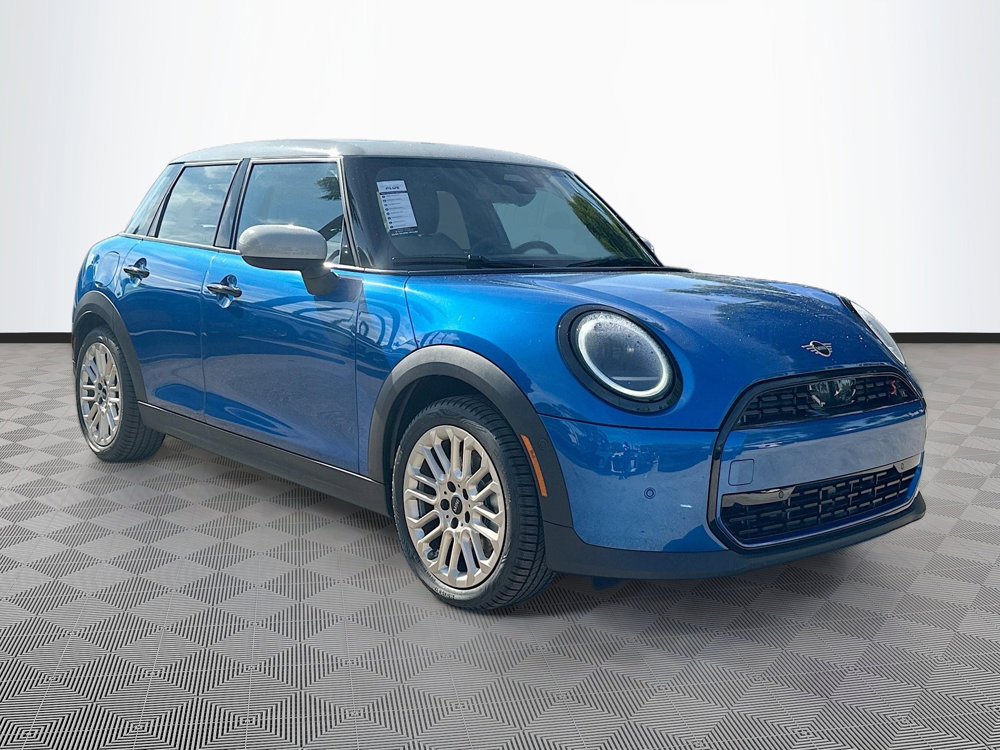 2026 MINI Hardtop 4 Door S's photo