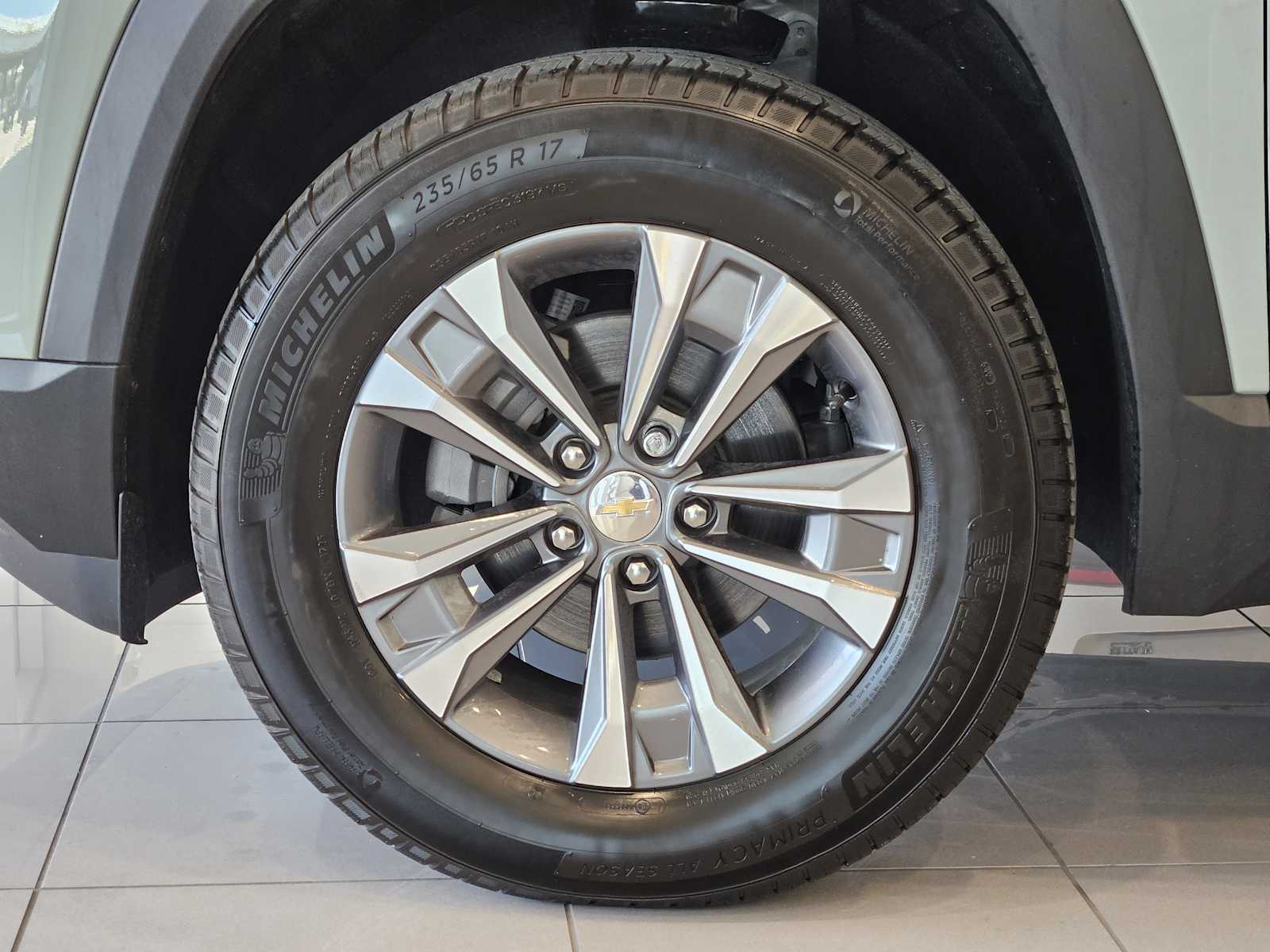 2026 Chevrolet Equinox photo 7