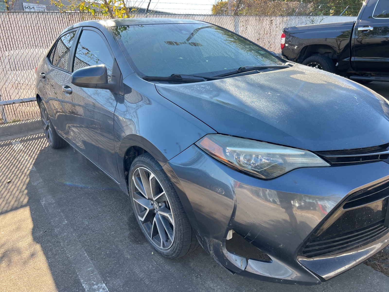 2017 Toyota Corolla SE photo 3