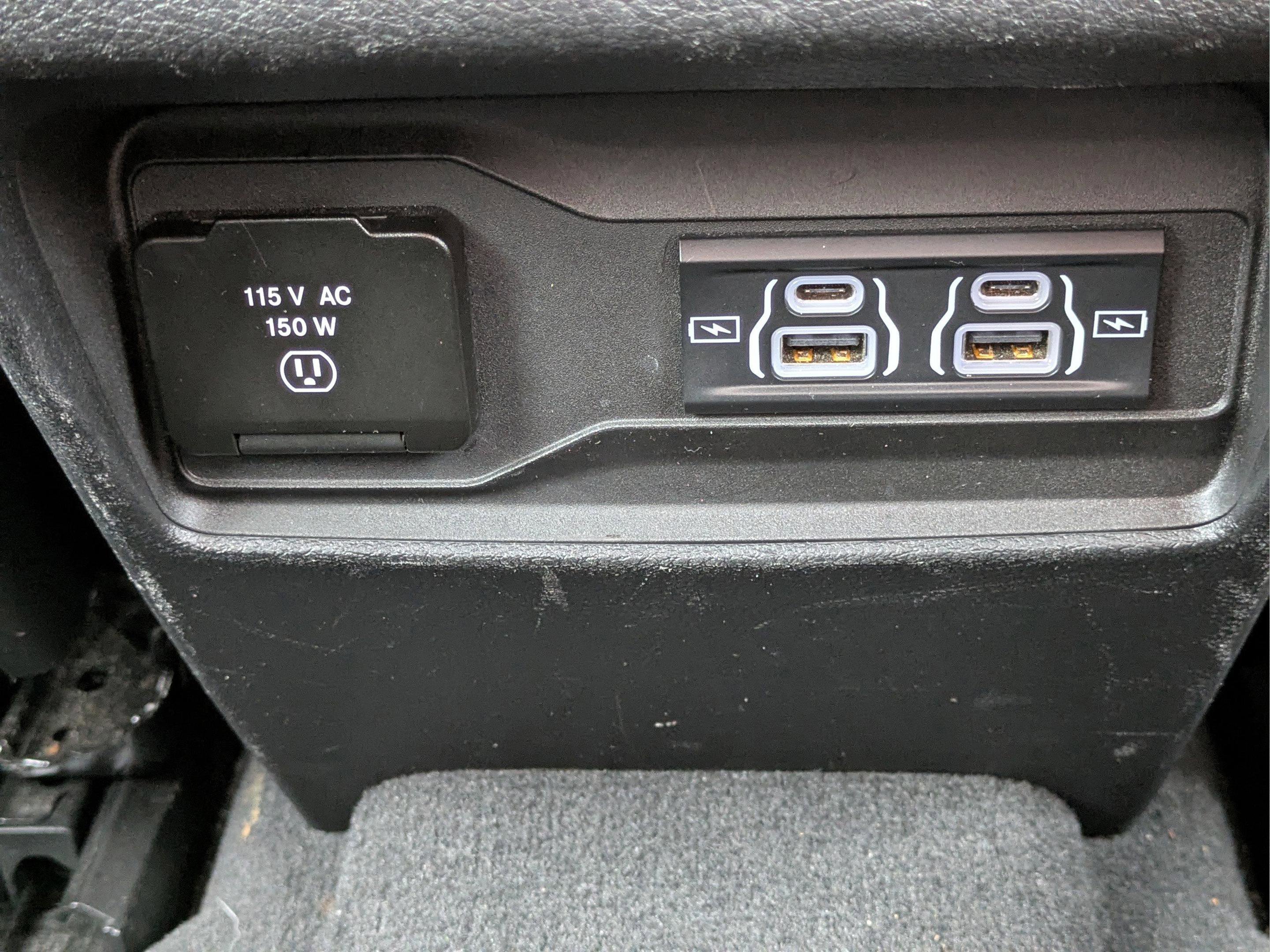 2022 Jeep Grand Cherokee Altitude photo 13