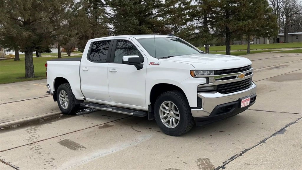 Used 2022 Chevrolet Silverado 1500 Limited LT with VIN 1GCUYDED0NZ222330 for sale in Oslo, Minnesota
