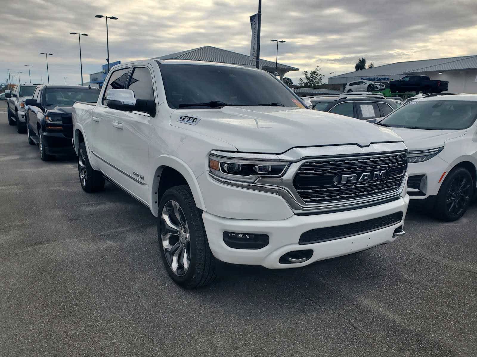 2023 RAM Ram 1500 Pickup Limited's photo