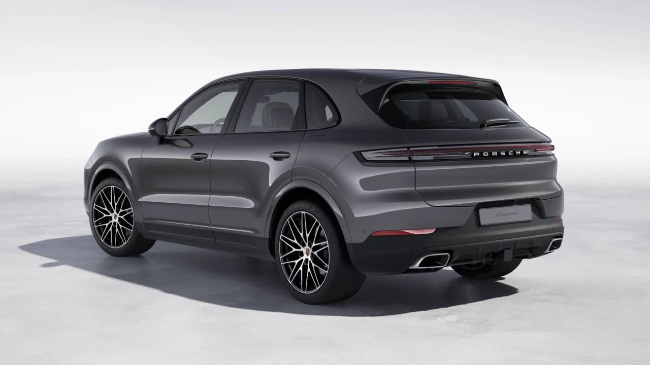 2025 Porsche Cayenne photo 3
