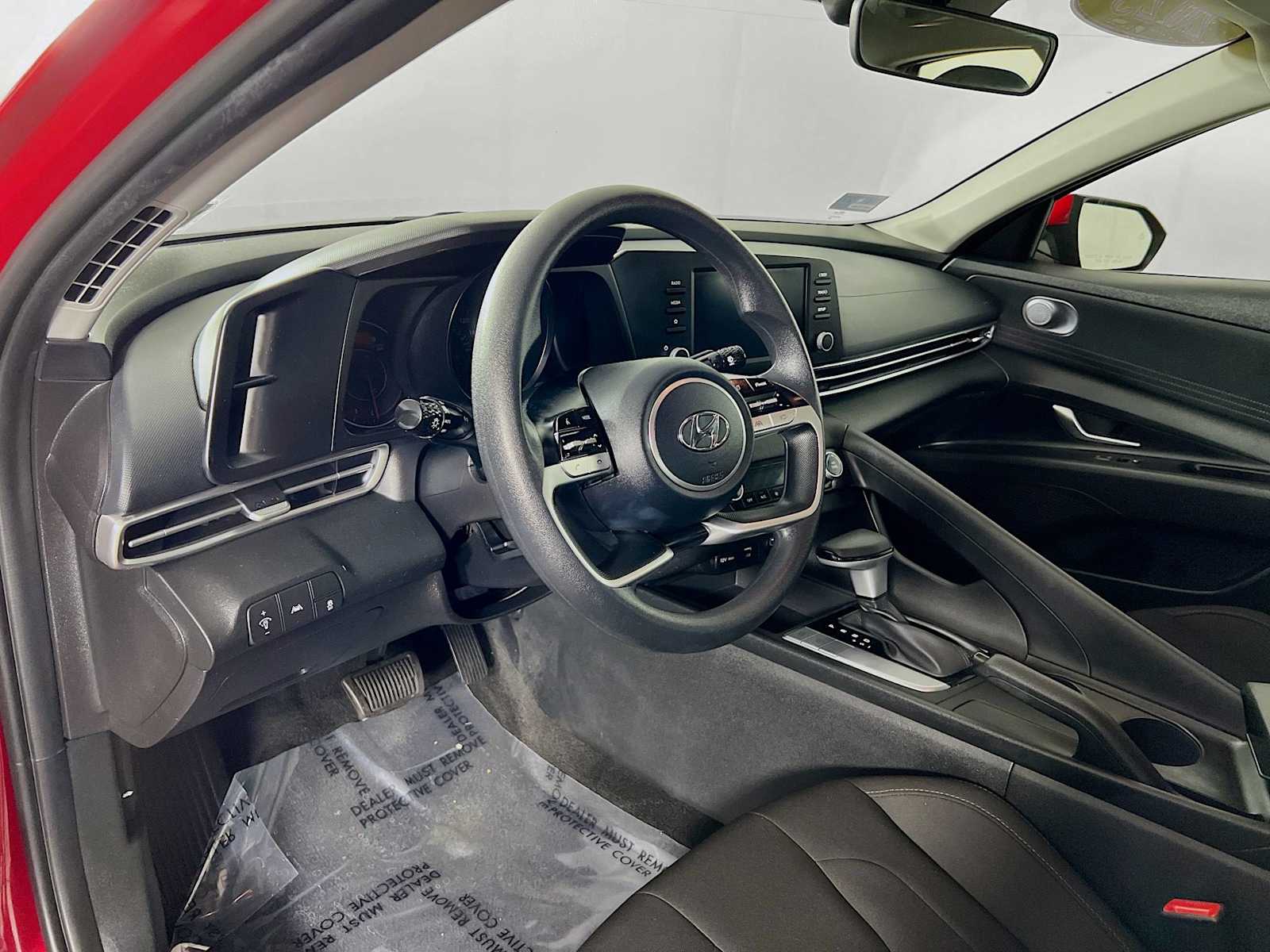 2023 Hyundai Elantra SEL photo 9