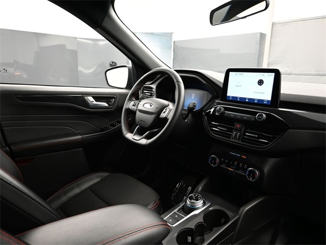 2025 Ford Escape ST-Line photo 17