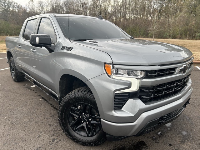 2023 Chevrolet Silverado 1500 RST photo 3