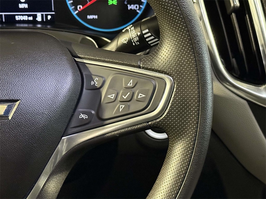 2020 Chevrolet Equinox LS photo 19