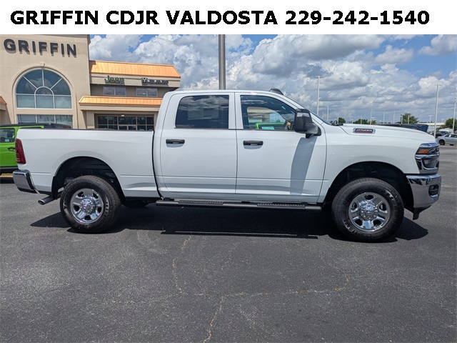 2025 Ram 2500 Tradesman photo 2