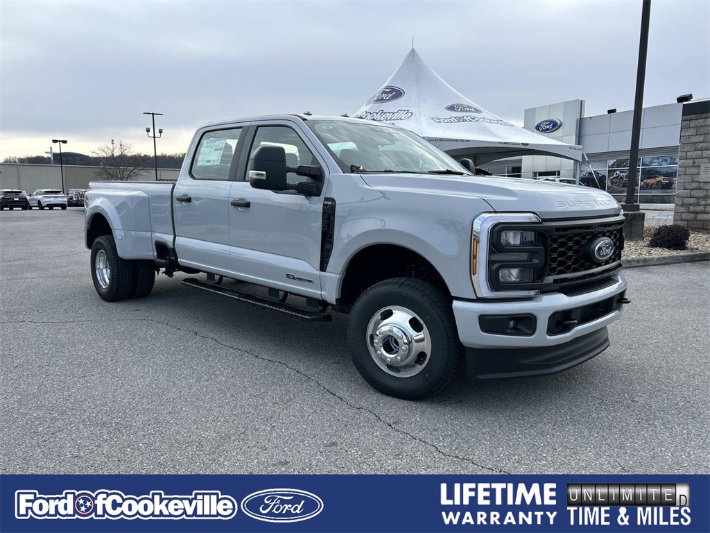 2026 Ford F-350 Super Duty XL's photo