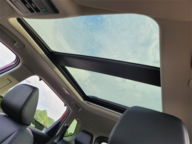 2026 Nissan Rogue Platinum photo 4