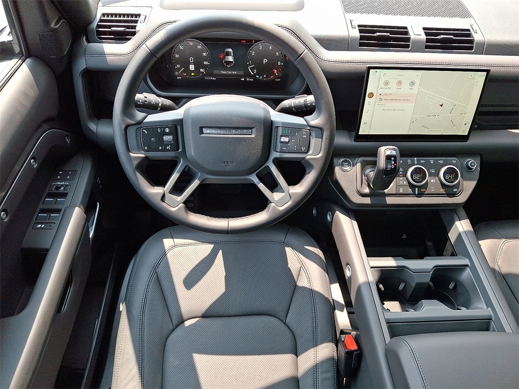 2025 Land Rover Defender 110 S photo 8