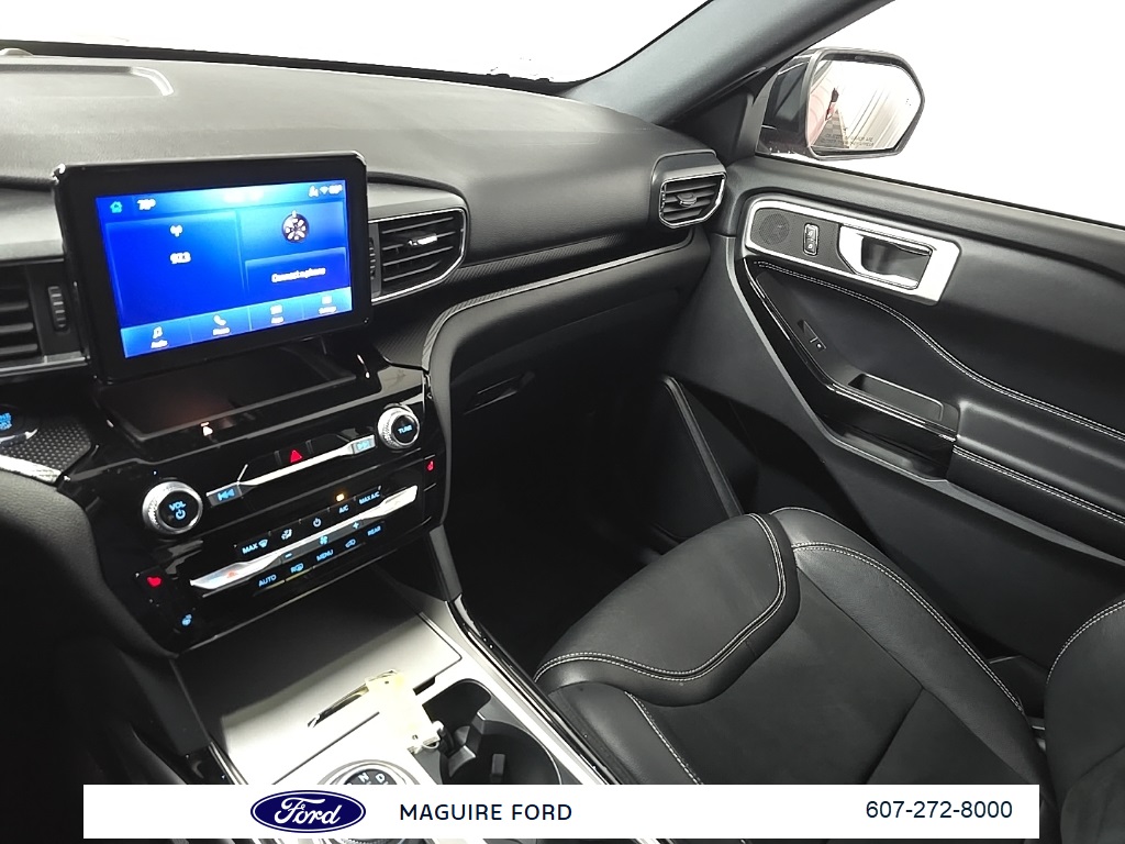 2022 Ford Explorer ST photo 25