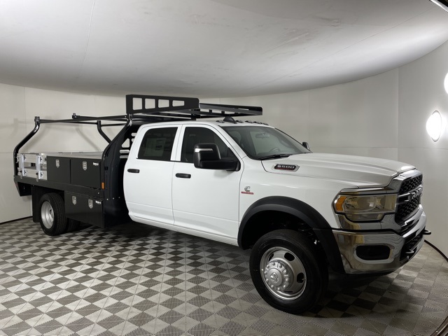 2024 Ram 5500 Tradesman photo 2