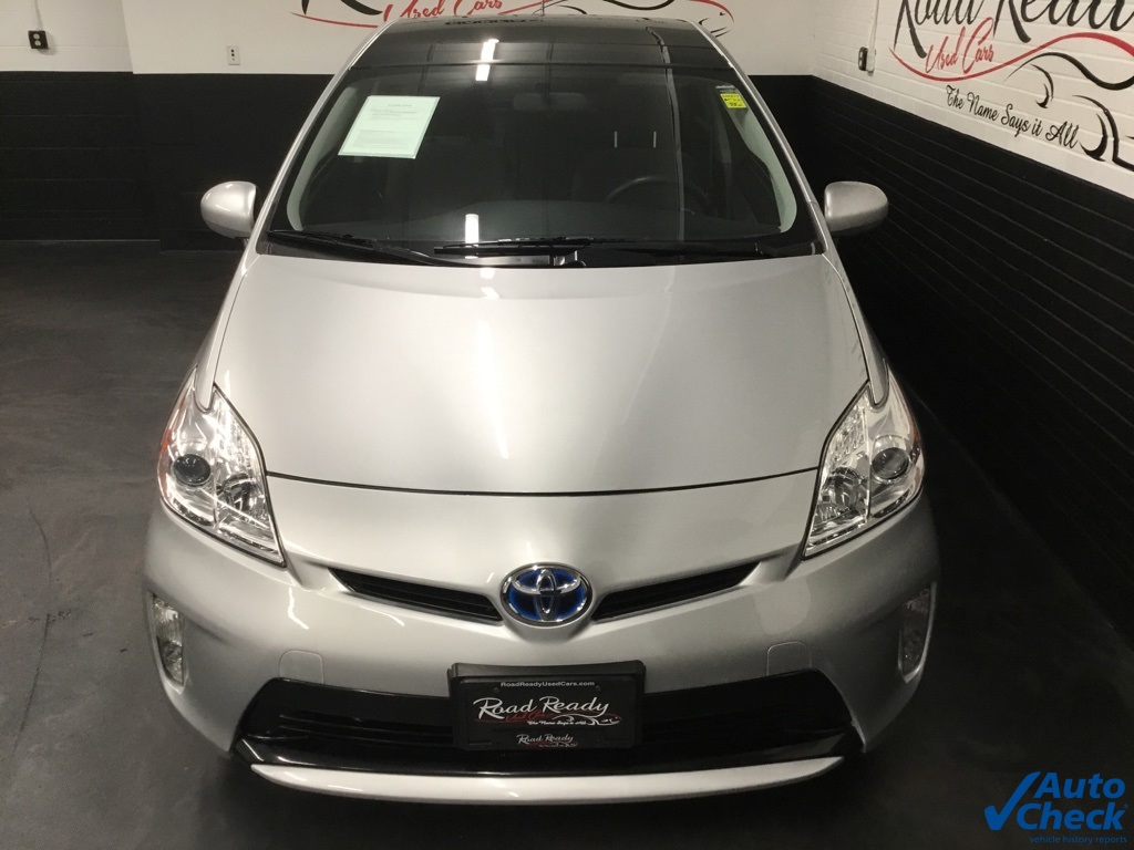 2015 Toyota Prius Three photo 4