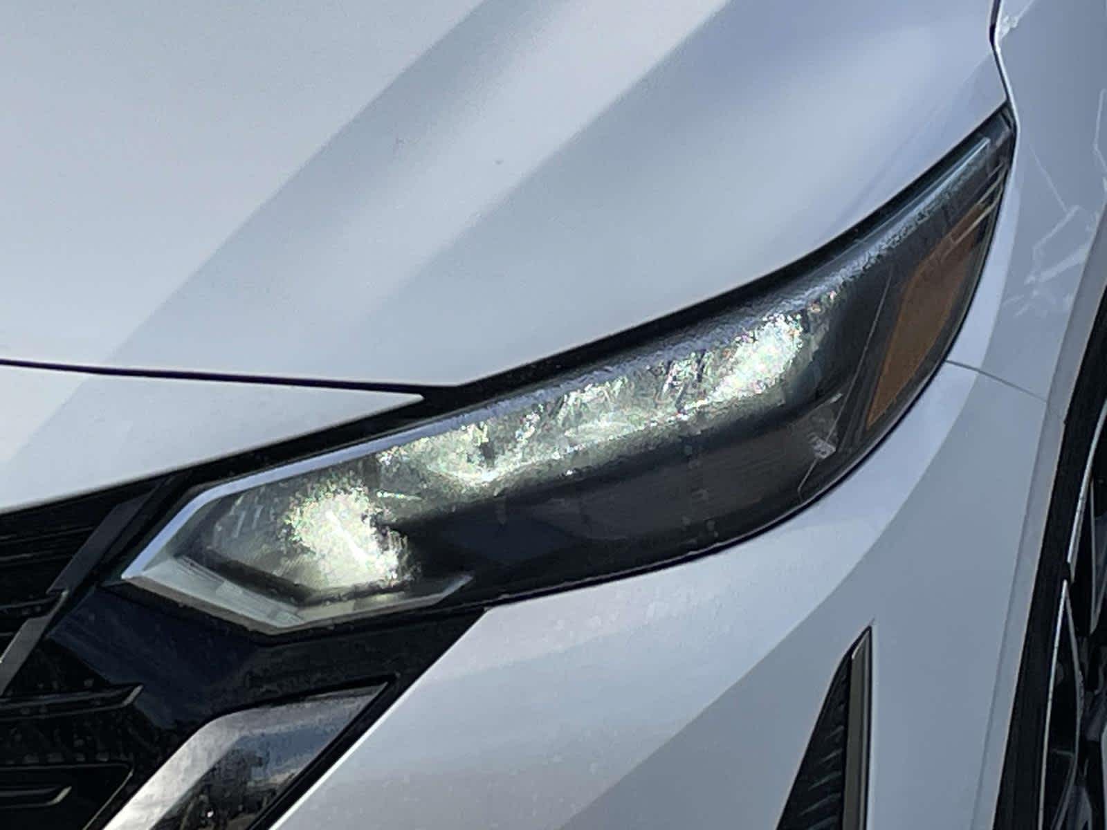 2025 Nissan Sentra SR photo 8