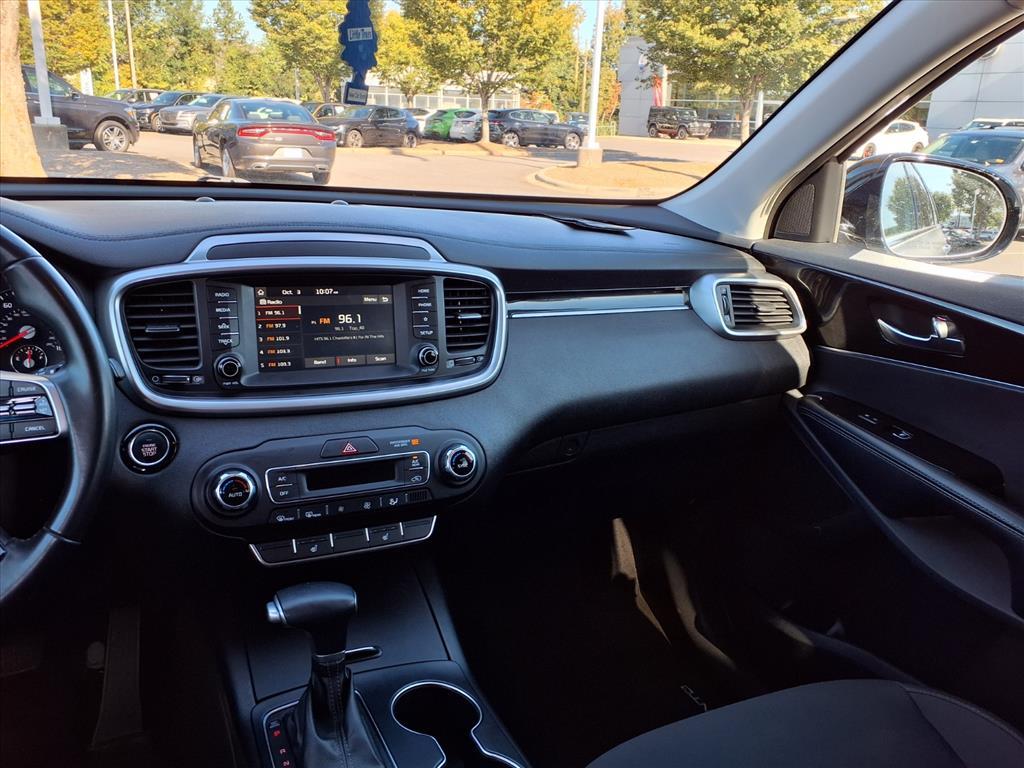 2020 Kia Sorento S V6 photo 24