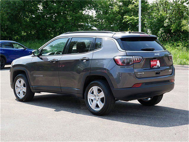 2022 Jeep Compass Latitude photo 2