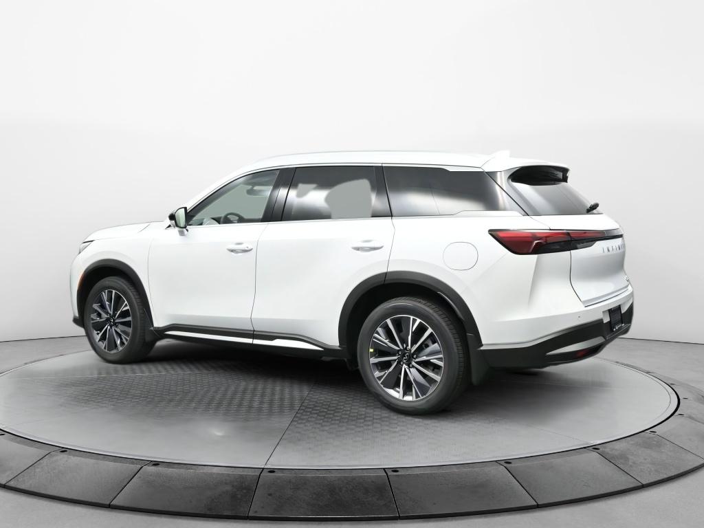 2026 Infiniti QX60 Luxe photo 4