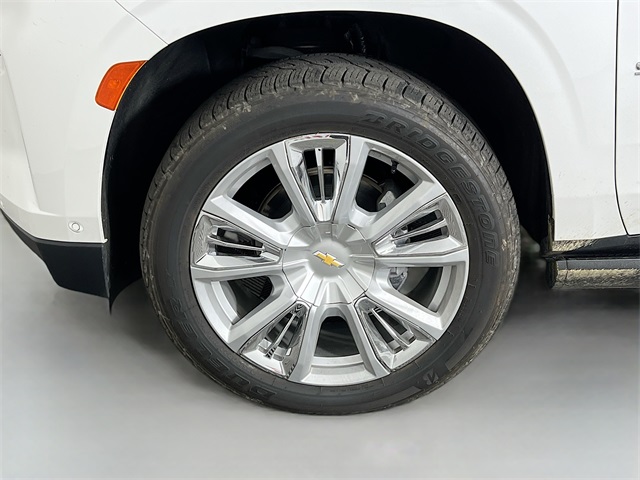 2023 Chevrolet Suburban High Country photo 11