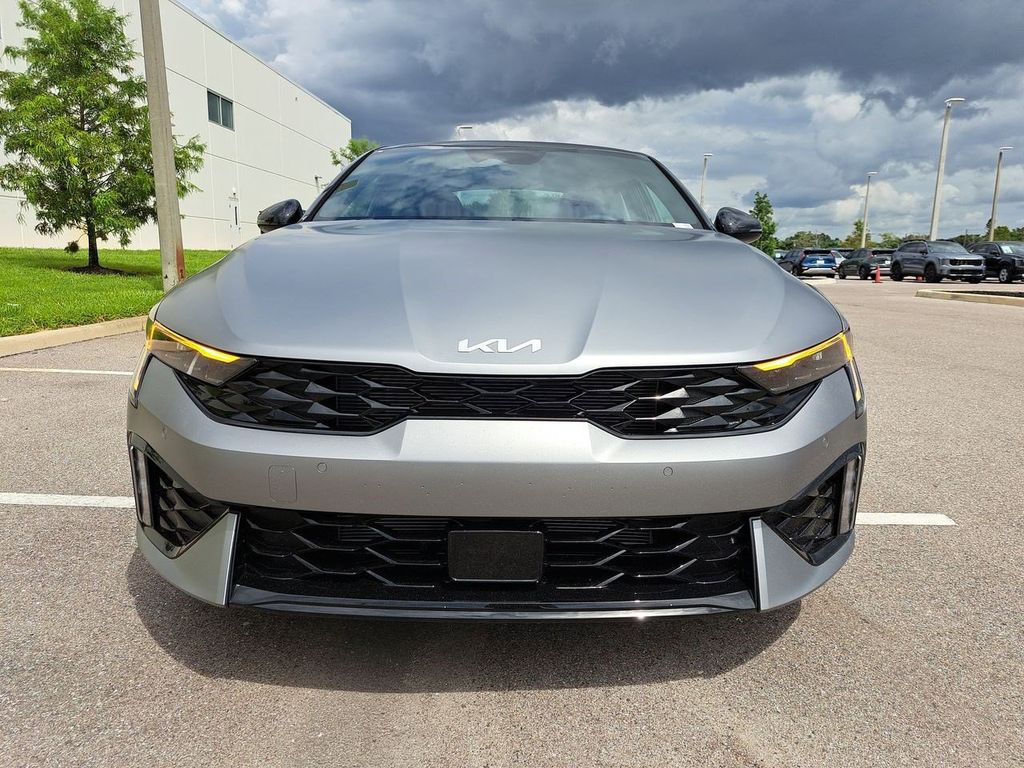2026 Kia K5 GT-Line photo 9