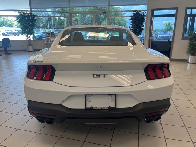 2025 Ford Mustang GT Premium photo 6