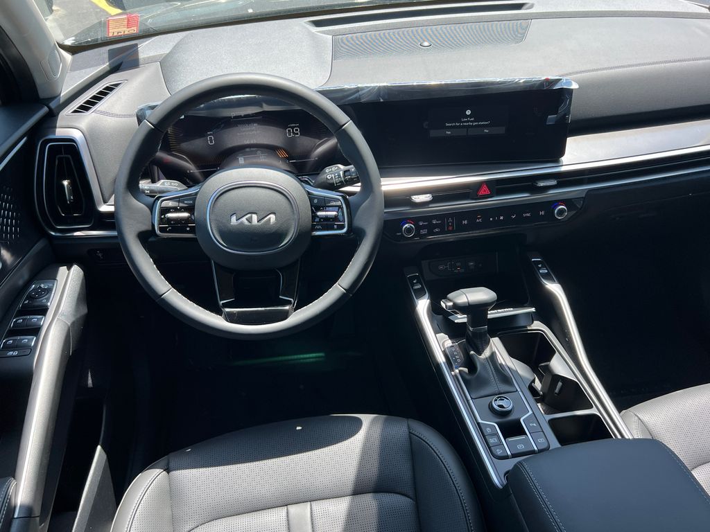 2025 Kia Sorento S photo 23