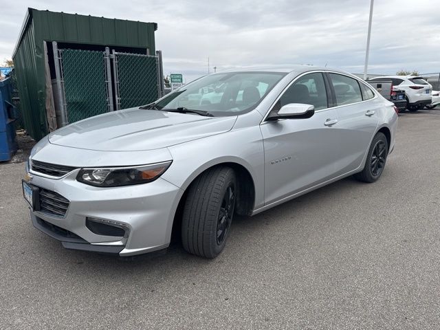 2018 Chevrolet Malibu 1LT photo 2