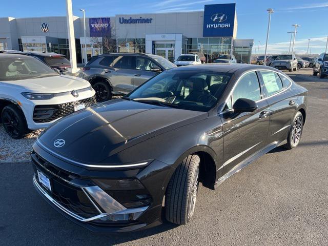 2026 Hyundai Sonata Hybrid Limited's photo