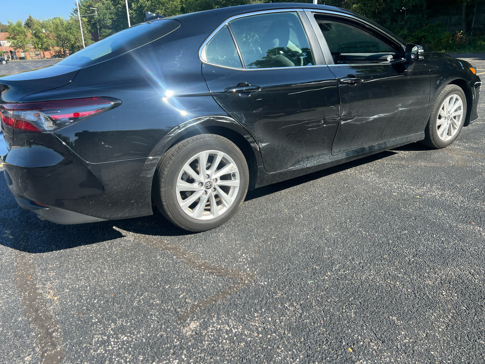 2023 Toyota Camry LE photo 6