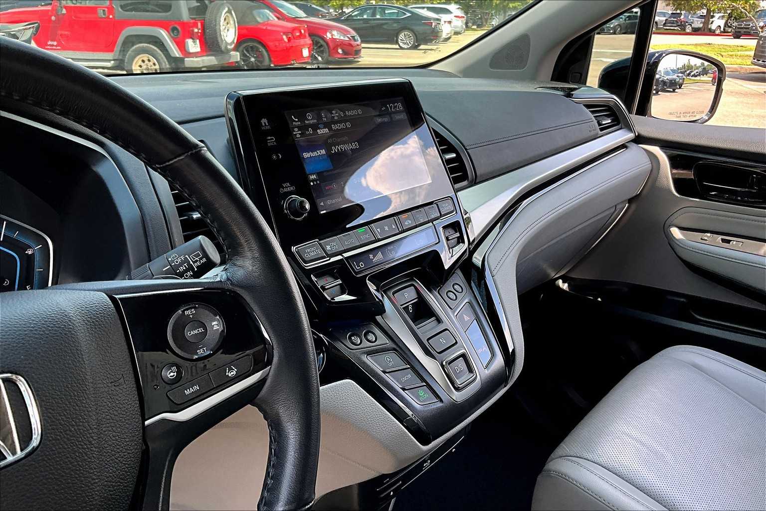 2020 Honda Odyssey Elite photo 5