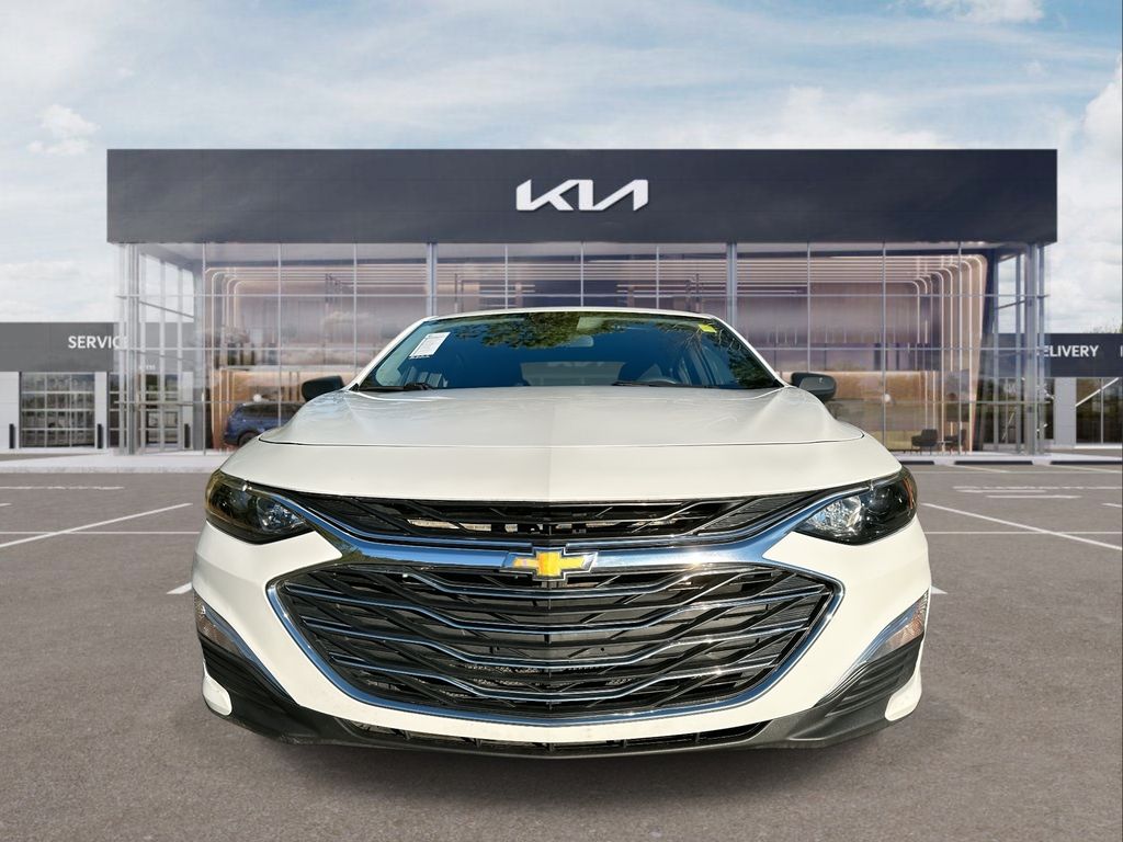 2023 Chevrolet Malibu LS photo 2