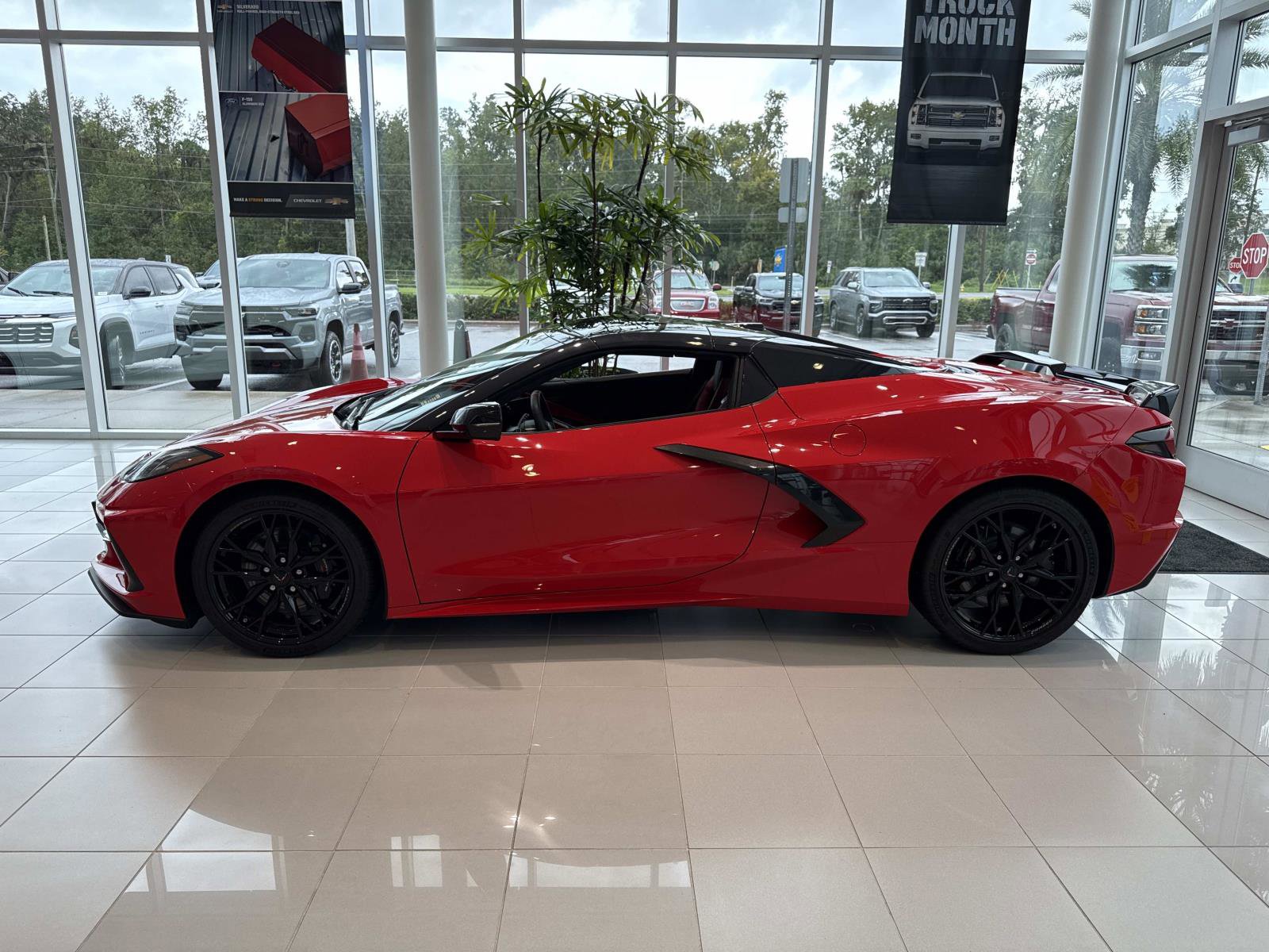 2024 Chevrolet Corvette Stingray 3LT photo 3