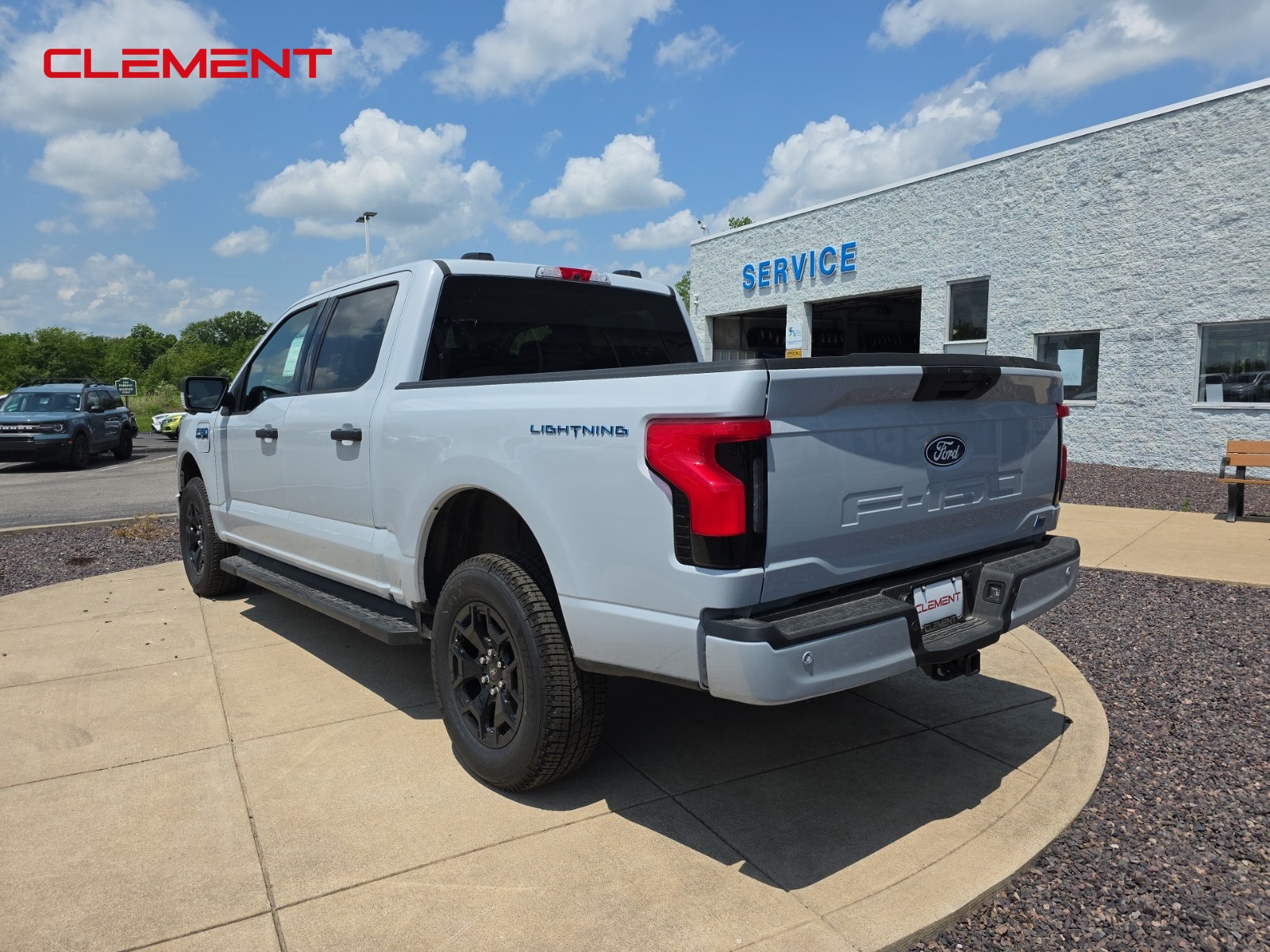 2025 Ford F-150 Lightning XLT photo 5