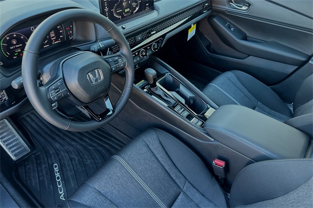 2025 Honda Accord Sport photo 8