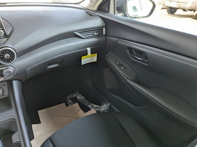 2025 Nissan Sentra S photo 11