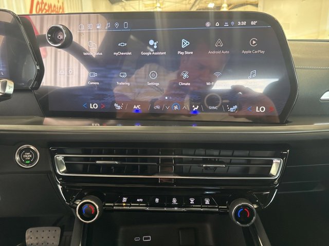 2026 Chevrolet Traverse photo 12