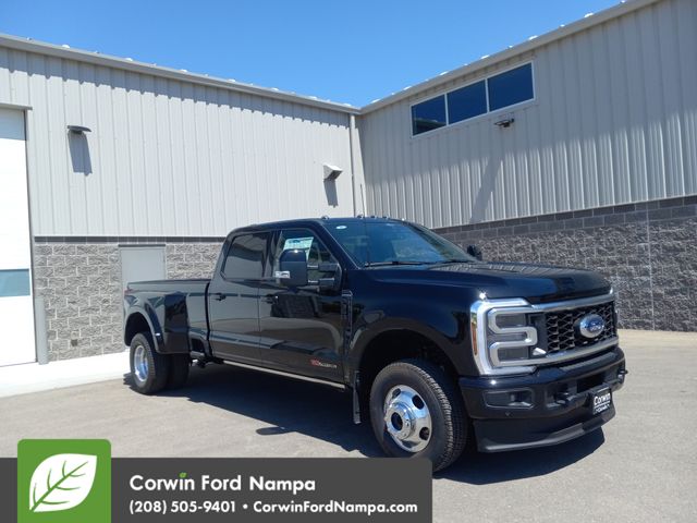 New 2025 Agate Black Metallic Ford Platinum image 1