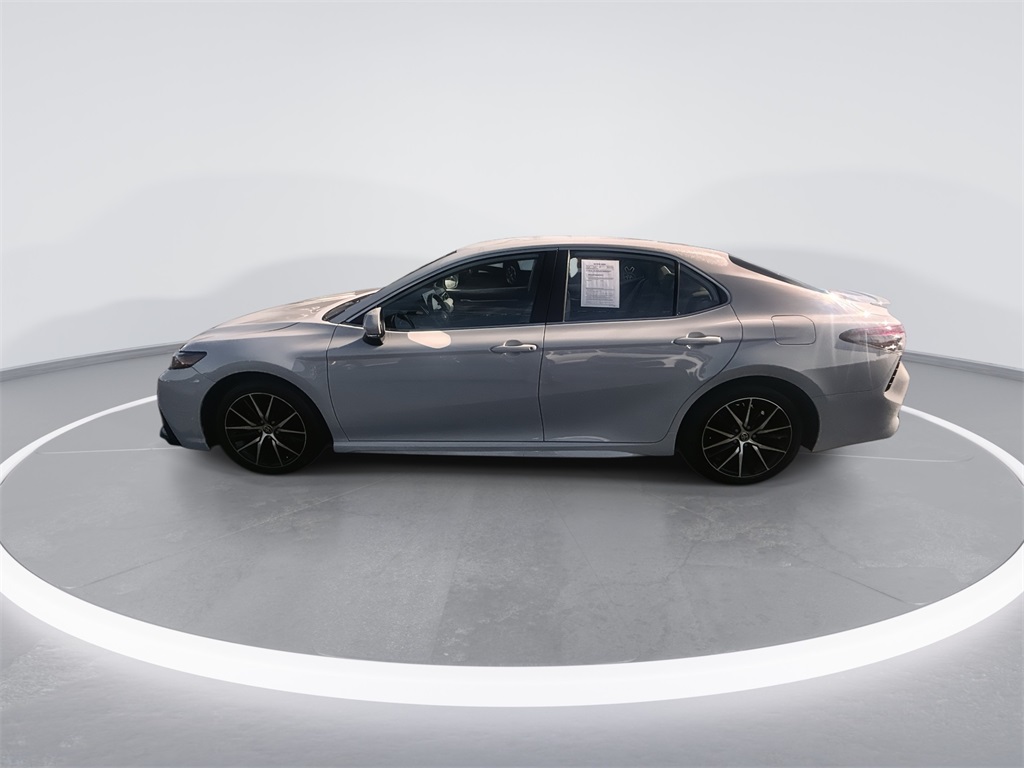 2023 Toyota Camry SE photo 5