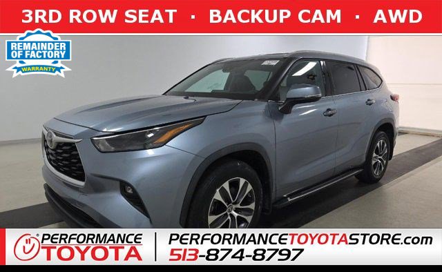 2022 Toyota Highlander XLE's photo