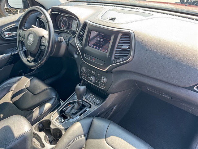 2020 Jeep Cherokee Altitude photo 21