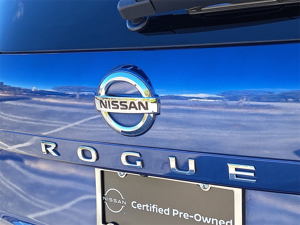 2021 Nissan Rogue SV photo 9