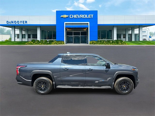 2025 Chevrolet Silverado EV photo 4