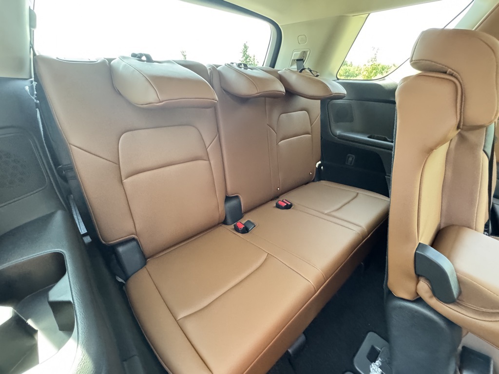 2025 Nissan Pathfinder Platinum photo 21