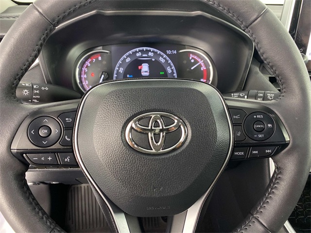2023 Toyota RAV4 XLE photo 11