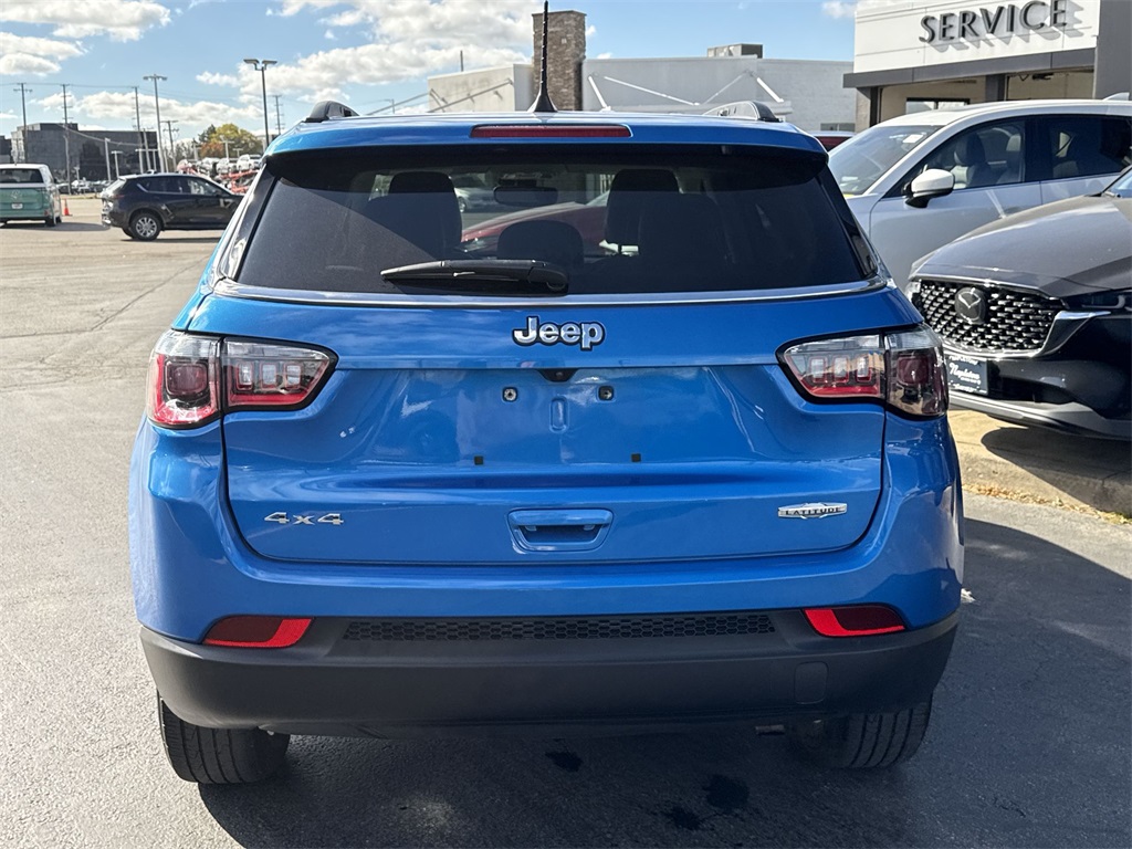 2022 Jeep Compass Latitude photo 2
