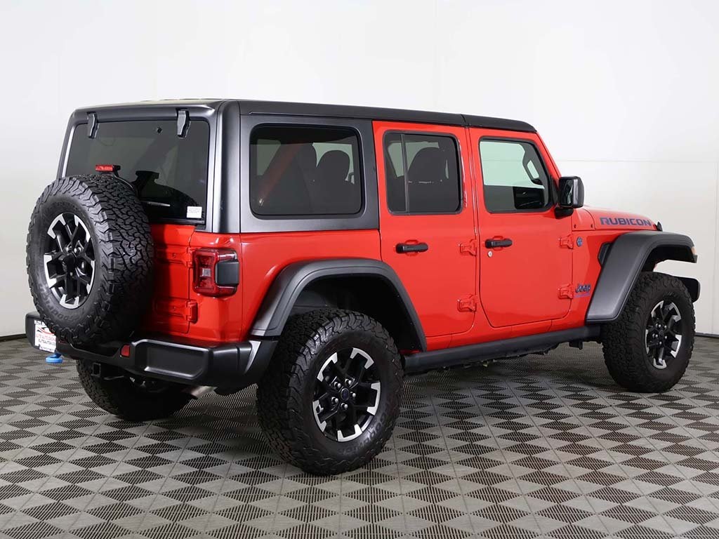 2024 Jeep Wrangler Rubicon 4xe photo 7