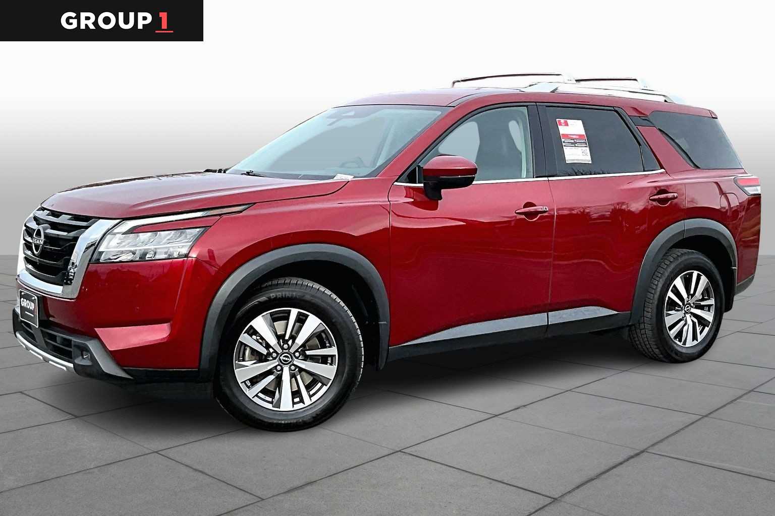 2023 Nissan Pathfinder SL's photo